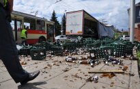 Мост в Каунасе потонул в пиве