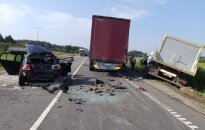 Попавшая в аварию на Via Baltica женщина не выжила
