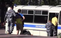 Maskvos gatvėmis neleido eiti su Ukrainos simbolika