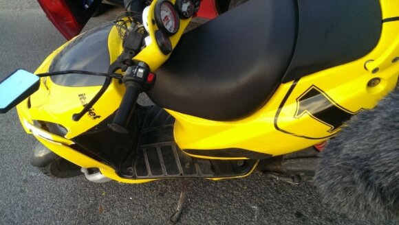 Per pusvalandį Vilniuje sužaloti motociklo ir motorolerio vairuotojai