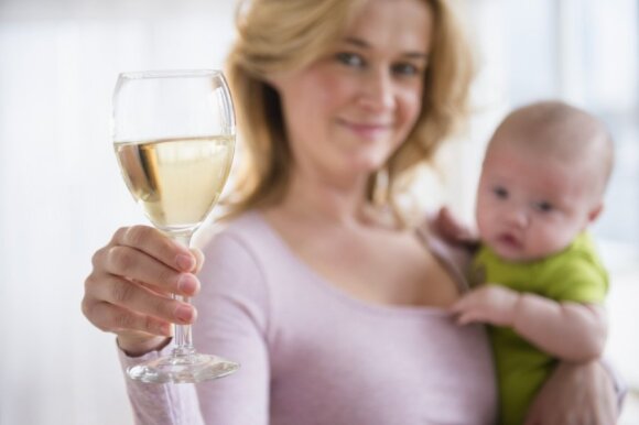 Ko verčiau nedėti ant švenčių stalo, jei auginate vaikus