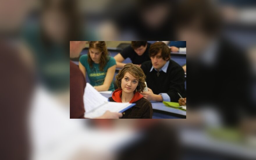 Į socialines stipendijas siūloma leisti pretenduoti ir užsienio aukštųjų mokyklų filialų studentams