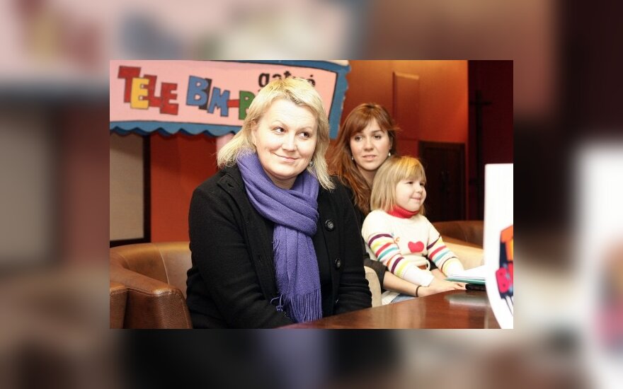 Neringa Čereškevičienė ir „Tele Bim-Bam“ vyriausia narė Ieva bei jaunoji pamaina - penkiametė Elžbieta.