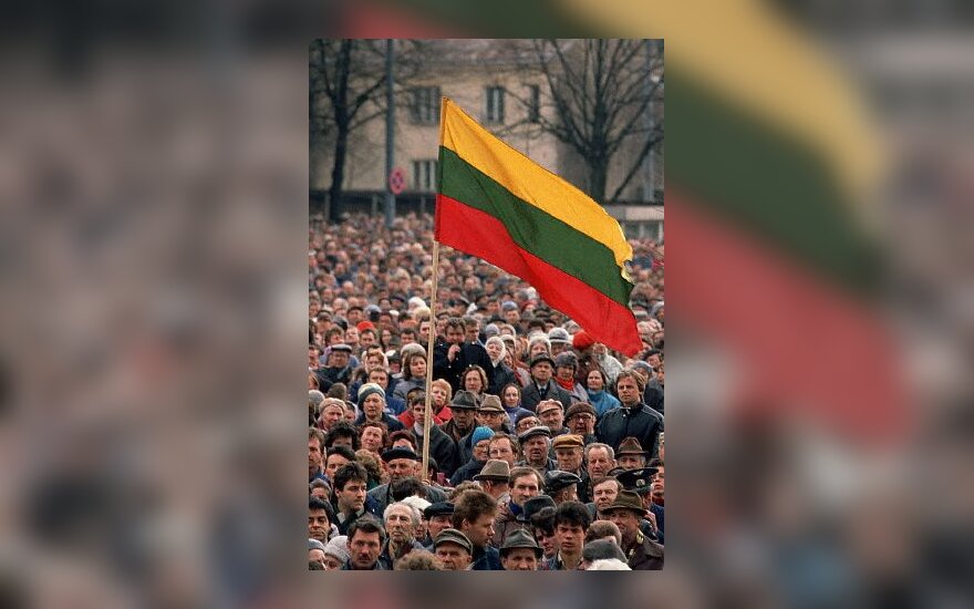 Lietuva, trispalvė, lietuviai