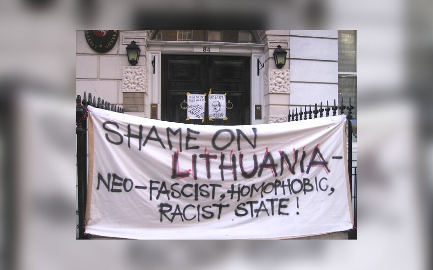 Лондонские литовцы протестовали против шествия неофашистов в Вильнюсе
