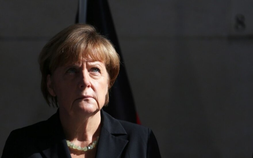 Merkel: UE podejmie decyzję ws. sankcji wobec Rosji po raporcie Poroszenki