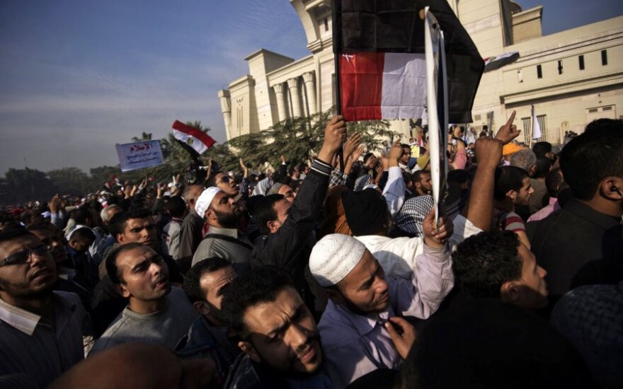 Протестующие в Каире вступили в схватку с полицией