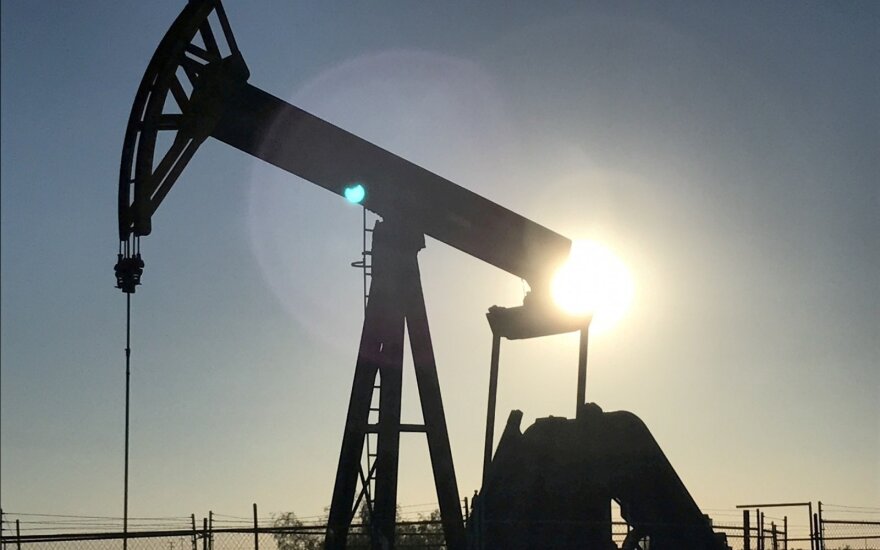 Страны ОПЕК+ договорились расширить нефтедобычу