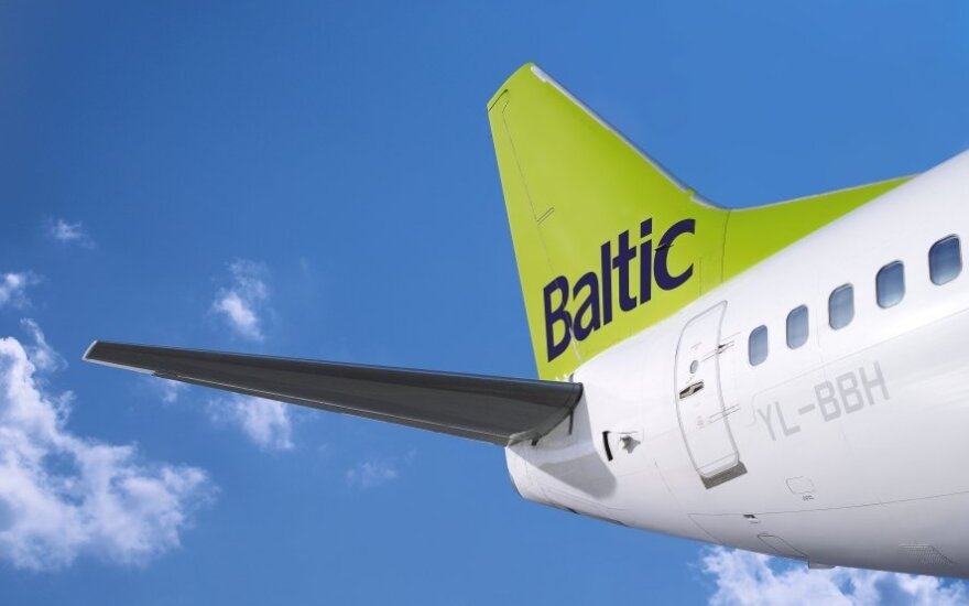"airBaltic" lėktuvas