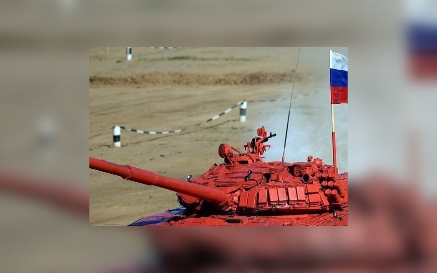 В России прошли соревнования по танковому биатлону