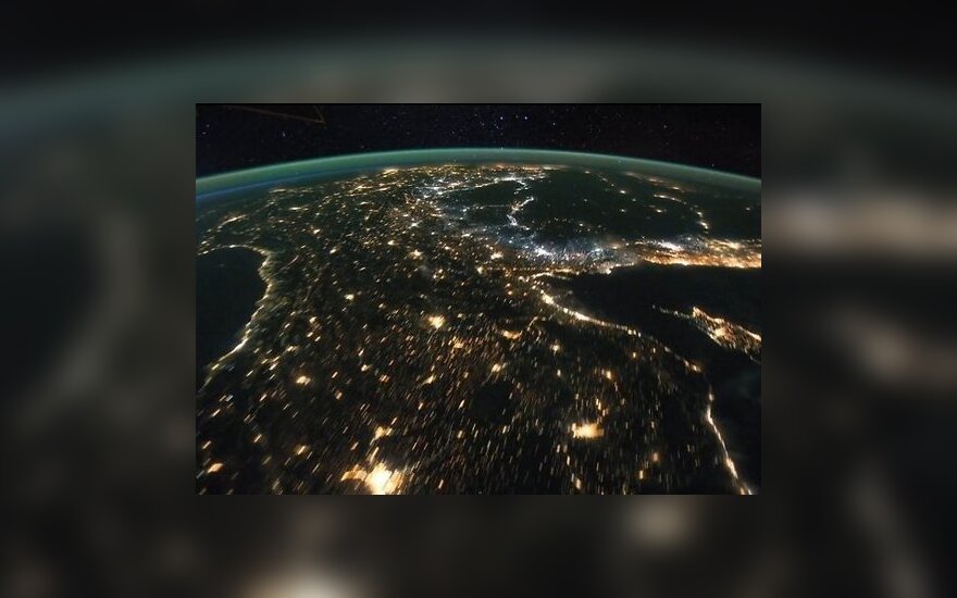 Спутник зафиксировал странную темноту над Северной Кореей