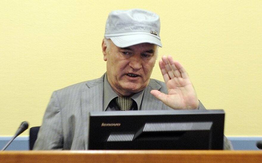 Holandia: Proces Mladicia odroczony