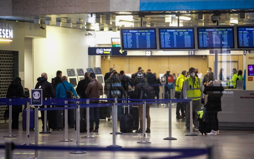 В сентябре наполовину сократился пассажиропоток в аэропортах Литвы