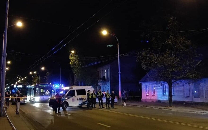 В Вильнюсе на ул. Калварию горел деревянный дом