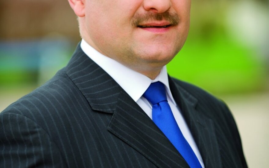 Komar: Polscy narodowcy wolą bronić Orbana, niż rodaków z Litwy