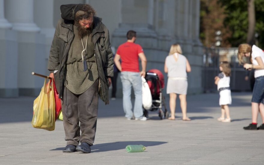 В Литве за чертой бедности проживает больше людей, чем в Латвии и Эстонии