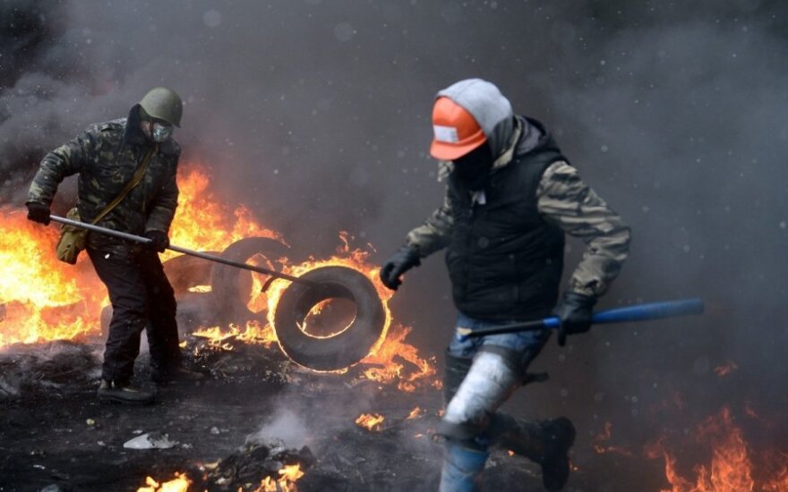 Столкновения в Киеве: врачи сообщили о гибели пяти человек