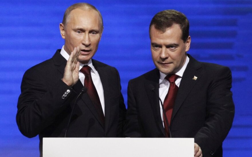 Западные СМИ: у Медведева — роль политической тени