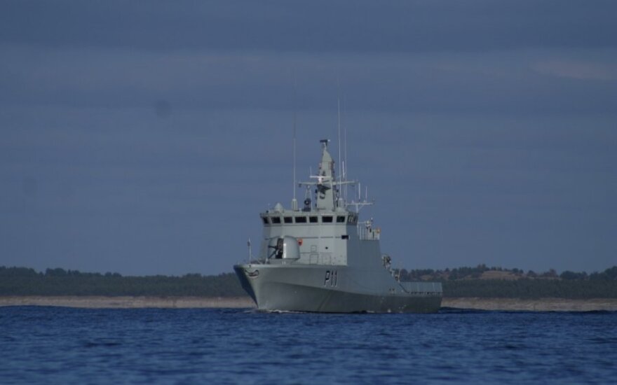 Из-за появления военных кораблей РФ в море вышел литовский корабль