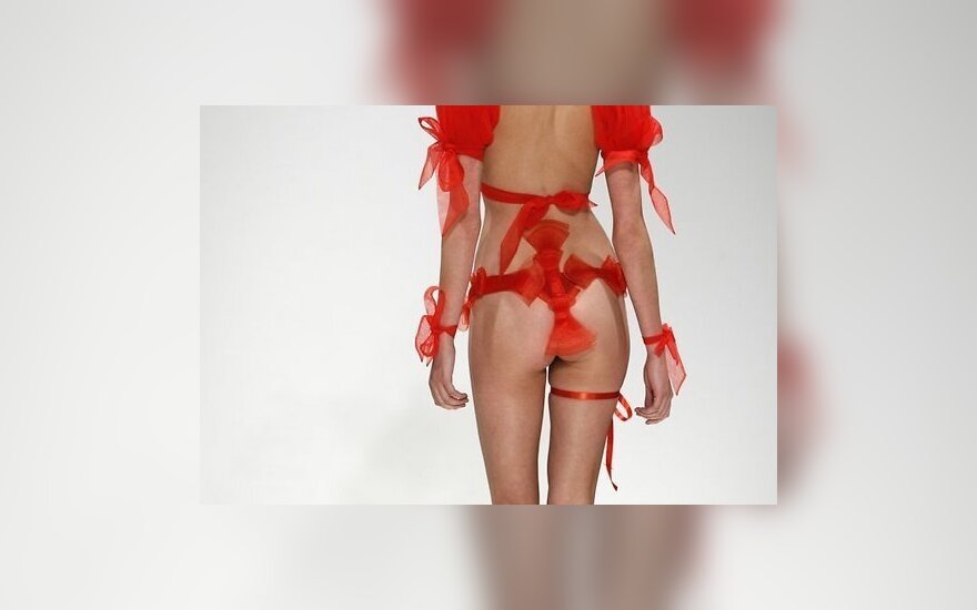 Сексуальная коллекция Pam Hogg на Парижской неделе моды