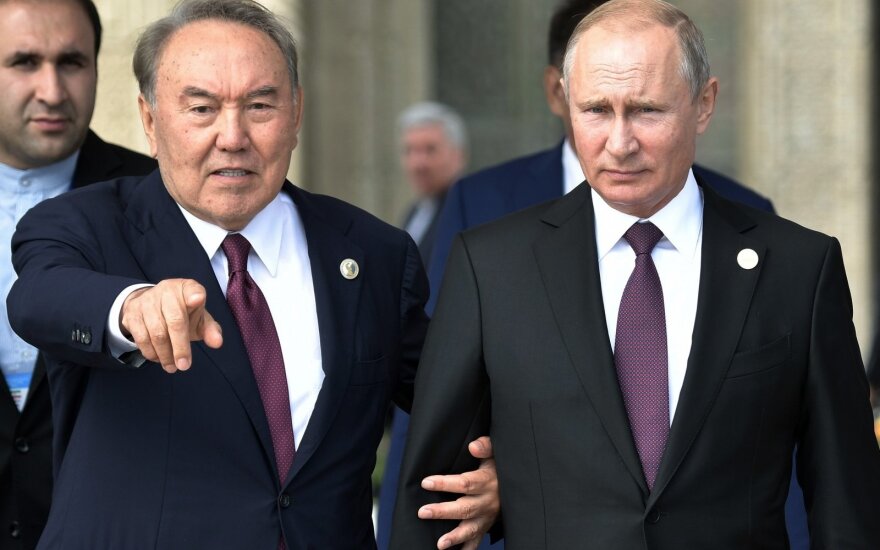 Nursultanas Nazarbajevas, Vladimiras Putinas