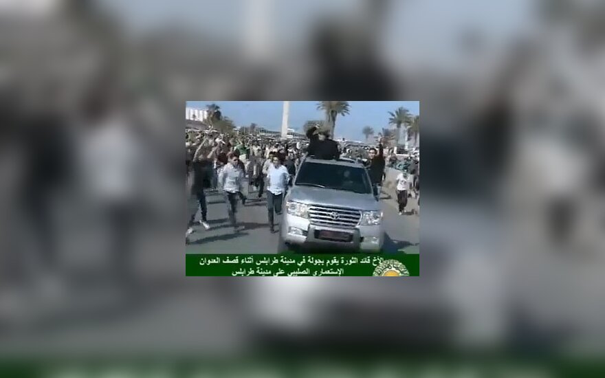 Кортеж Муаммара Каддафи. Кадр из видеозаписи с сервиса YouTube