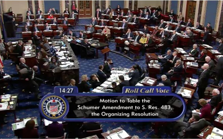 JAV Senatas balsuoja dėl D. Trumpo apkaltos procedūrų