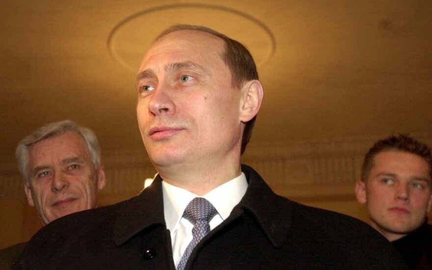 Путину предложили стать верховным правителем