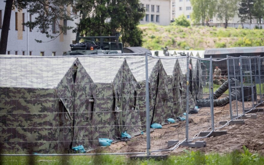 Глава МВД: новый палаточный городок для мигрантов в Литве появится на этой неделе