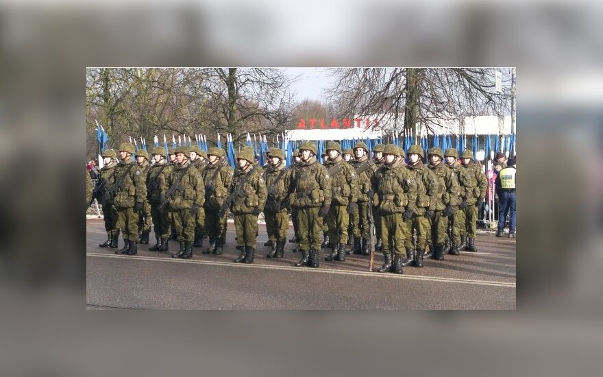 В Тарту - парад в честь 94 годовщины Эстонской Республики