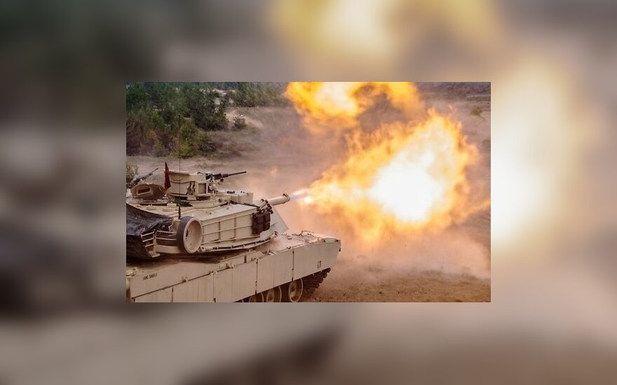Учения Saber Strike в Латвии начались с танковых стрельб