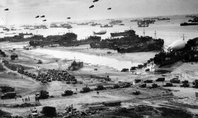 Normandijos Omaha paplūdimys pirmosiomis invazijos dienomis 