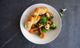 Keptos krevetės su brokoliais – jau žadina apetitą