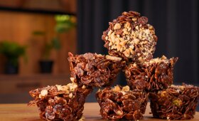Kukurūzų dribsnių desertas su šokoladu – liežuvį galima praryti