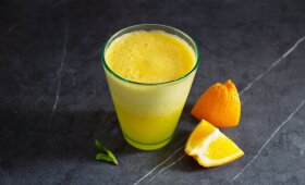 Tonizuojantis apelsinų kokteilis – atgaiva karštą dieną
