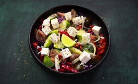 Graikiškos salotos – sveikas ir subalansuotas patiekalas