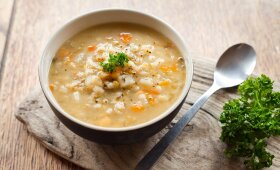 Perlinių kruopų sriuba – ir soti, ir šildanti