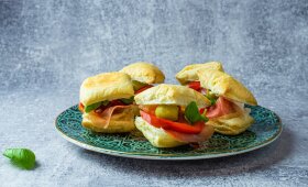 Vieno kąsnio sumuštiniai – ko gero, populiariausias švenčių užkandis