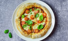 Pomidorų pica – skani ir ką tik iškepta, ir atvėsusi