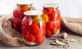 Marinuoti pomidorai – šitaip paruošti puikiai išsilaikys iki pat pavasario
