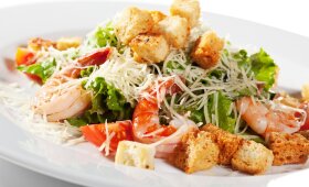 Cezario salotos su krevetėmis – išbandykite naują skonį