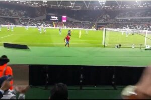 varpos futbolo aikštėje