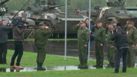 Лукашенко объяснил отсутствие Путина на учениях под Минском