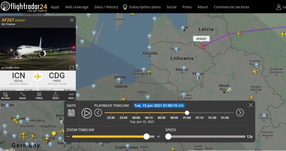 Apie 04:01 Lietuvos laiku (01:01 UTC) Lietuvos oro erdvę ties Rokiškiu kirto tranzitinis AirFrance komnpanijos orlaivis skrendantis maršrutu Seulas-Paryžius.. Flightradar24.com iliustr.