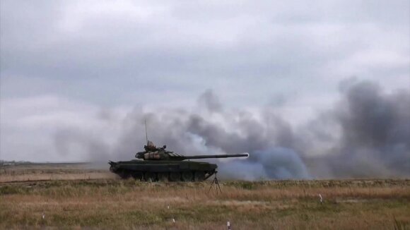 Ukraina: prie sienos – 94 tūkst. Rusijos karių, įvykdytas faktinis Baltarusijos anšliusas