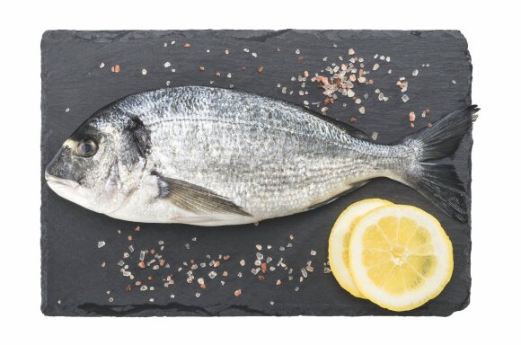 Skrostos auksaspalvės dorados (4,44 Eur / 500g) visose LIDL parduotuvėse nuo gegužės 9 d.