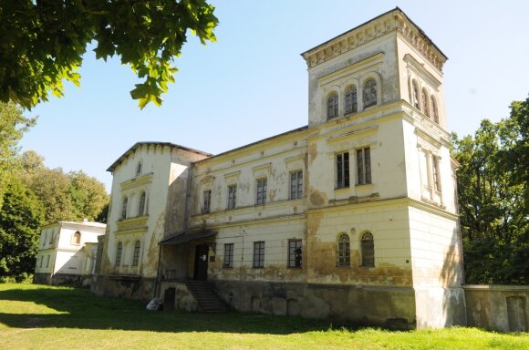 Destroyed by vandals for more than a decade, one of the most beautiful mansions in Lithuania has been reopened to visitors.