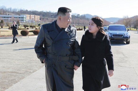 Šiaurės Korėjos diktatorius Kim Jong Unas pareiškė, kad jo šalis yra užsibrėžusi galutinį tikslą turėti stipriausias pasaulyje branduolines pajėgas