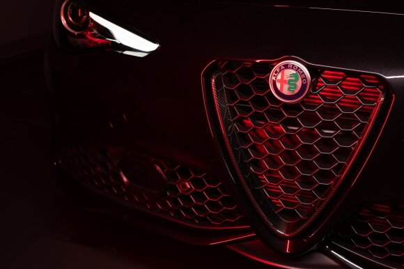„Alfa Romeo“ pristatė specialias „Giulia“ ir „Stelvio“ versijas