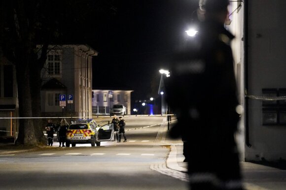 Sjokkerte Norge legger ned detaljer om et utmattende angrep, med politifolk beordret til å bære våpen